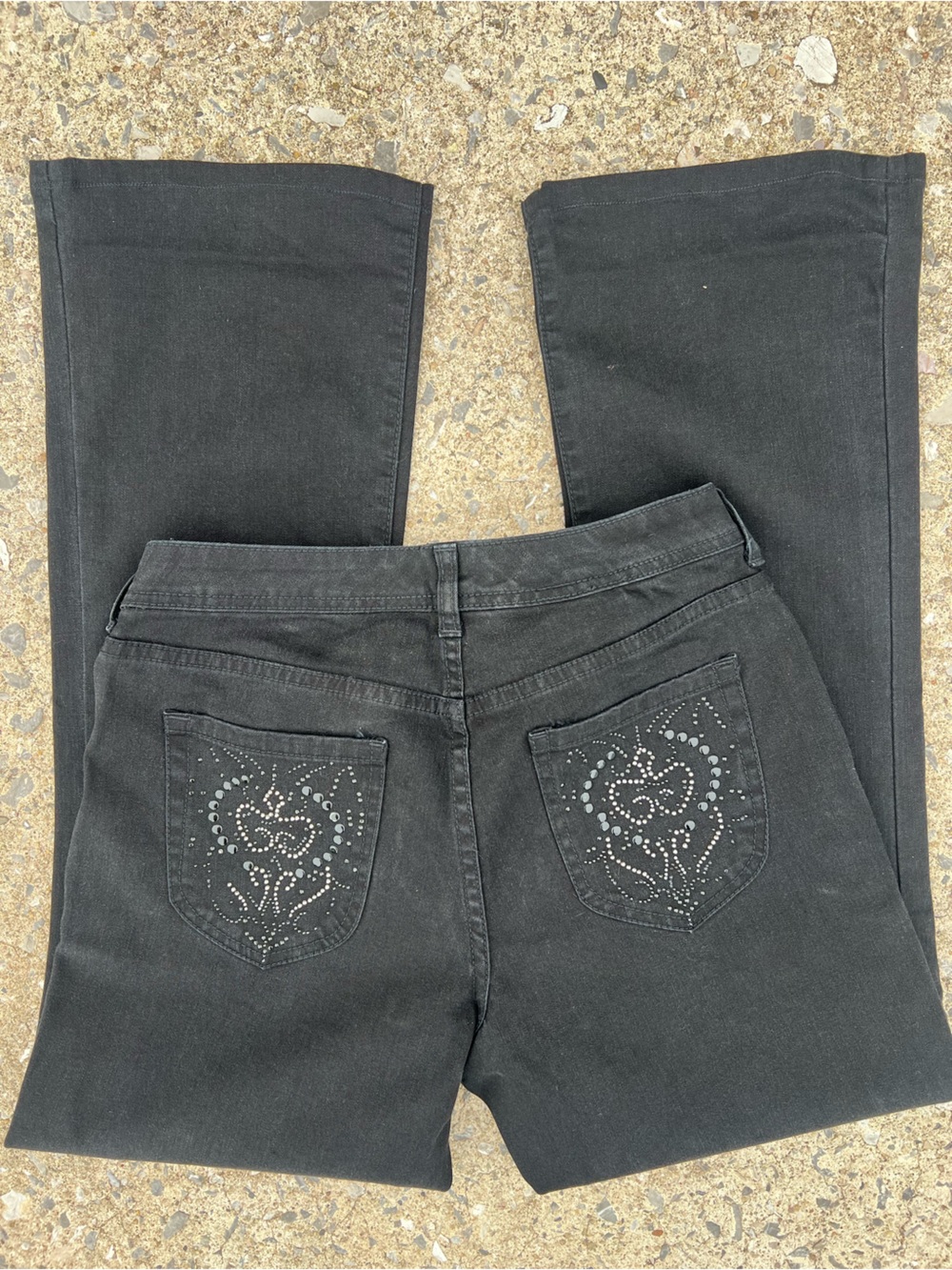 Women’s Black Boot Cut Flare Jeans W Rhinestone Pocket Detail - Size 0